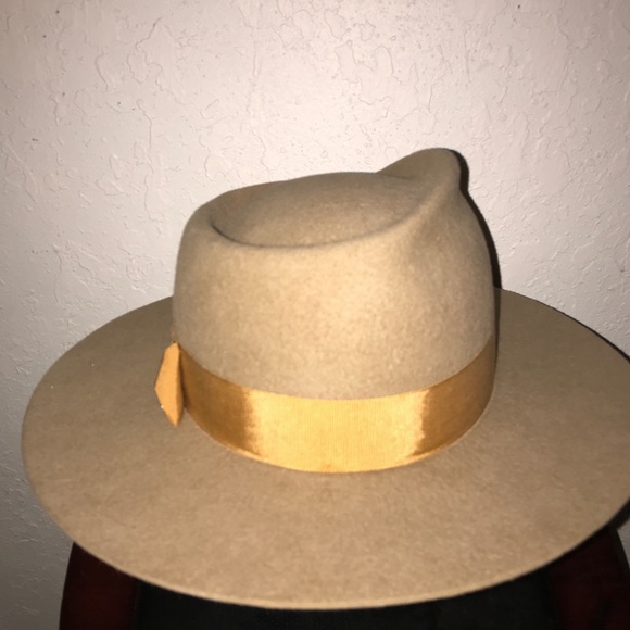 Gladys Tamez Hat - Picture 5 of 7